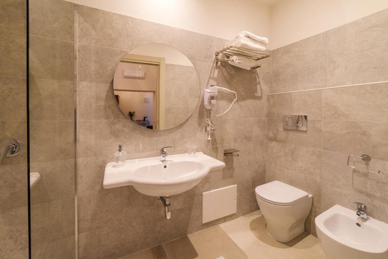 Waterfront Suites 卡利亚里 外观 照片